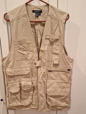 5.11 Tactical Men’s Multi-Pocket Utility Vest — Beige Khaki M